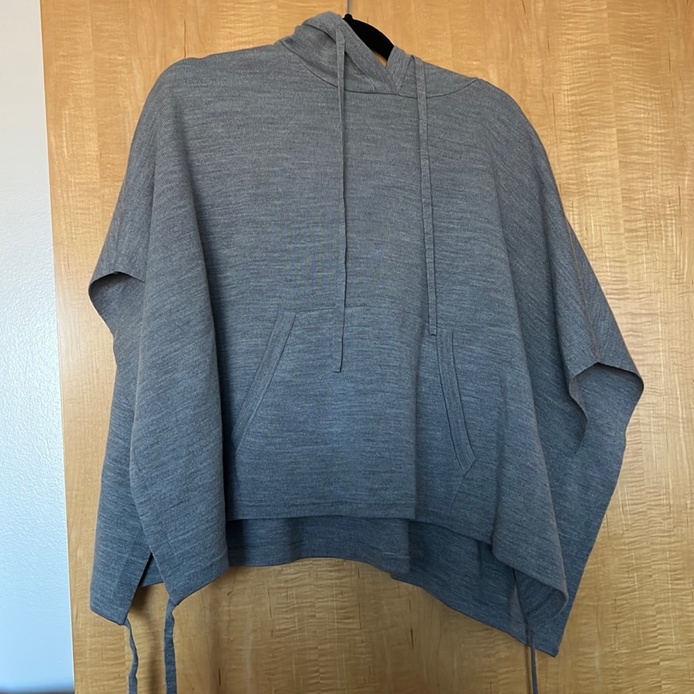 Lululemon Pullover